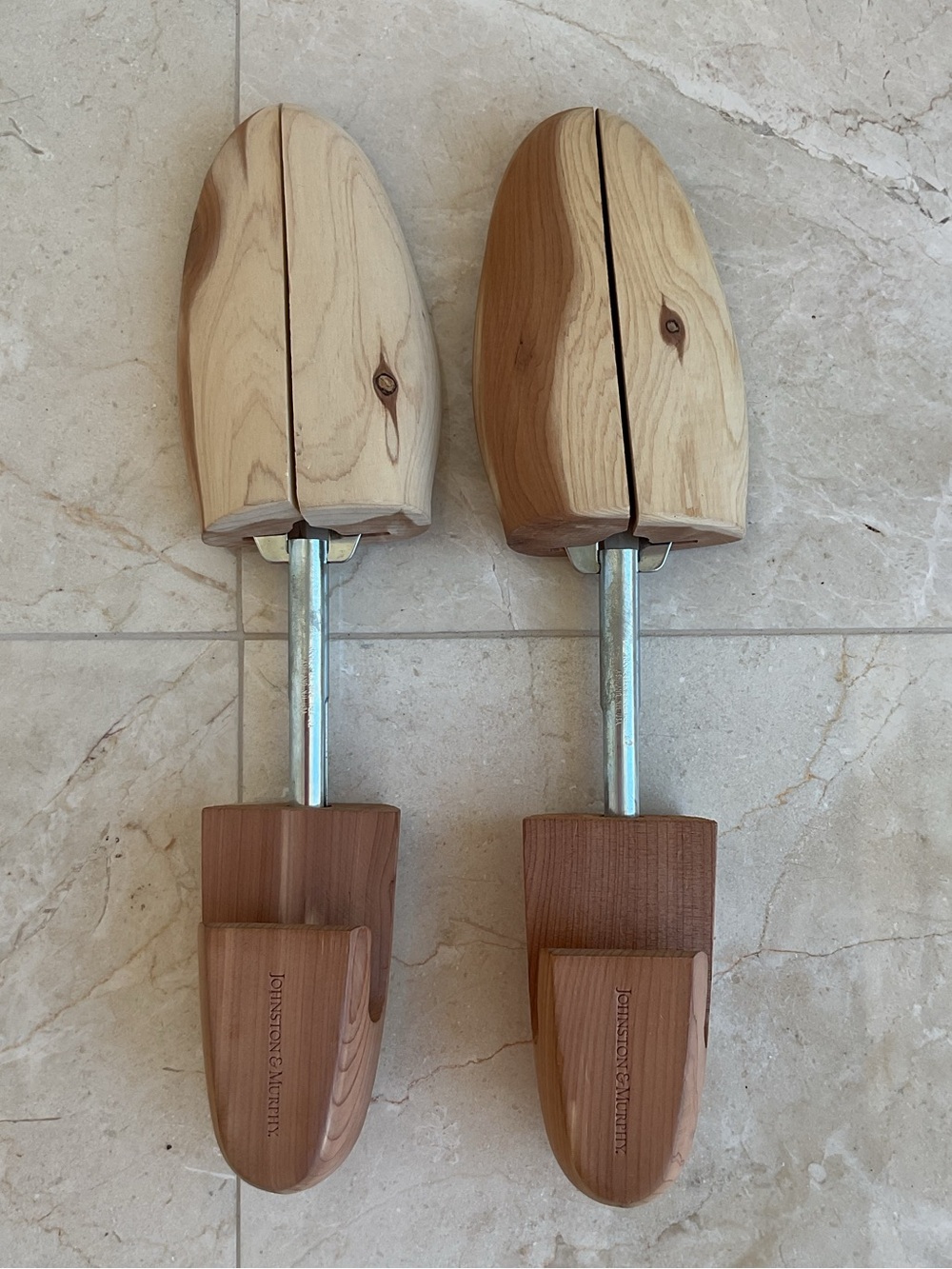 Johnston & Murphy Cedar Shoe Trees